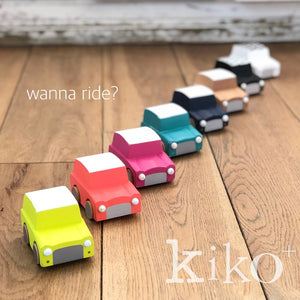 Kiko+ Kuruma (Dots/White) - Classic Wooden Wind-up Car